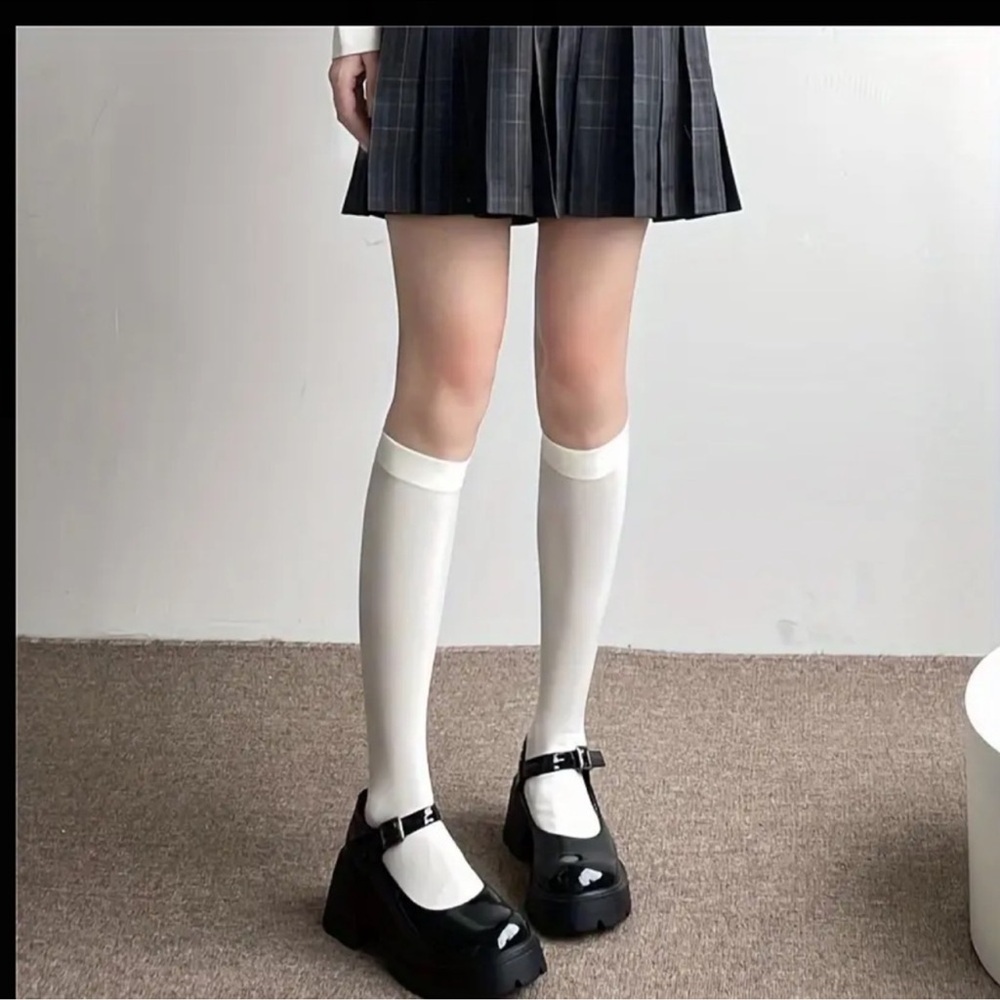 White Knee High Stockings - Picture 5 of 5